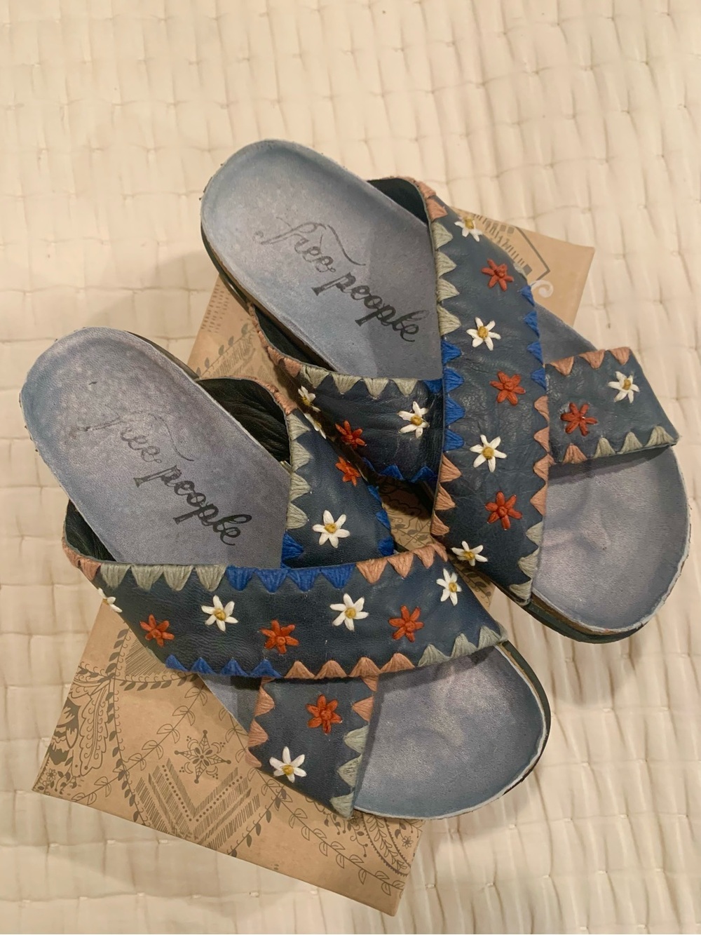 Free People Wildflowers Blue Embroidered Floral Boho Leather Sandals 38 US 8 - Picture 5 of 14
